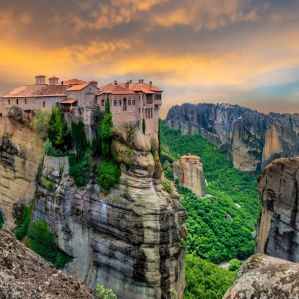 Meteora monasteries on rock cliffs – Day tour from Vlora Greece